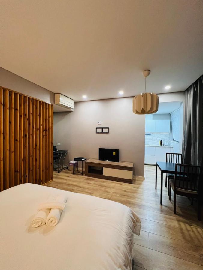 Apartamento Sociedade Farmaceutica Lissabon Buitenkant foto