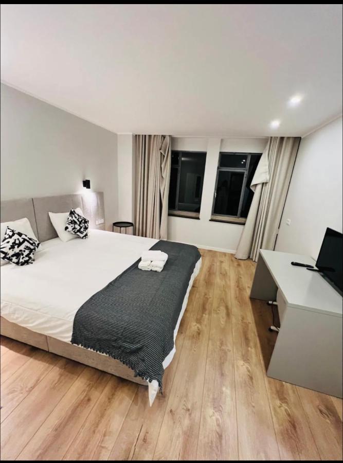 Apartamento Sociedade Farmaceutica Lissabon Buitenkant foto