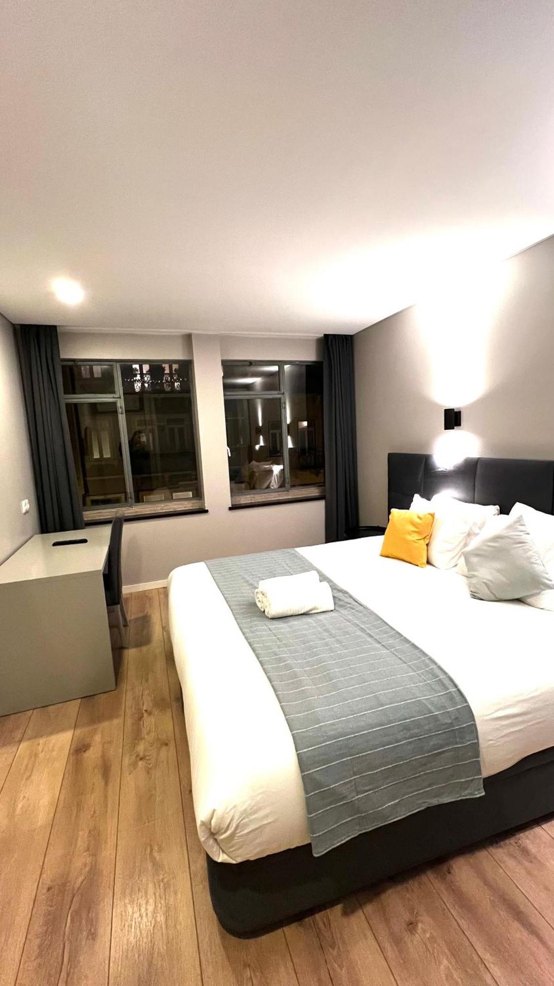 Apartamento Sociedade Farmaceutica Lissabon Buitenkant foto