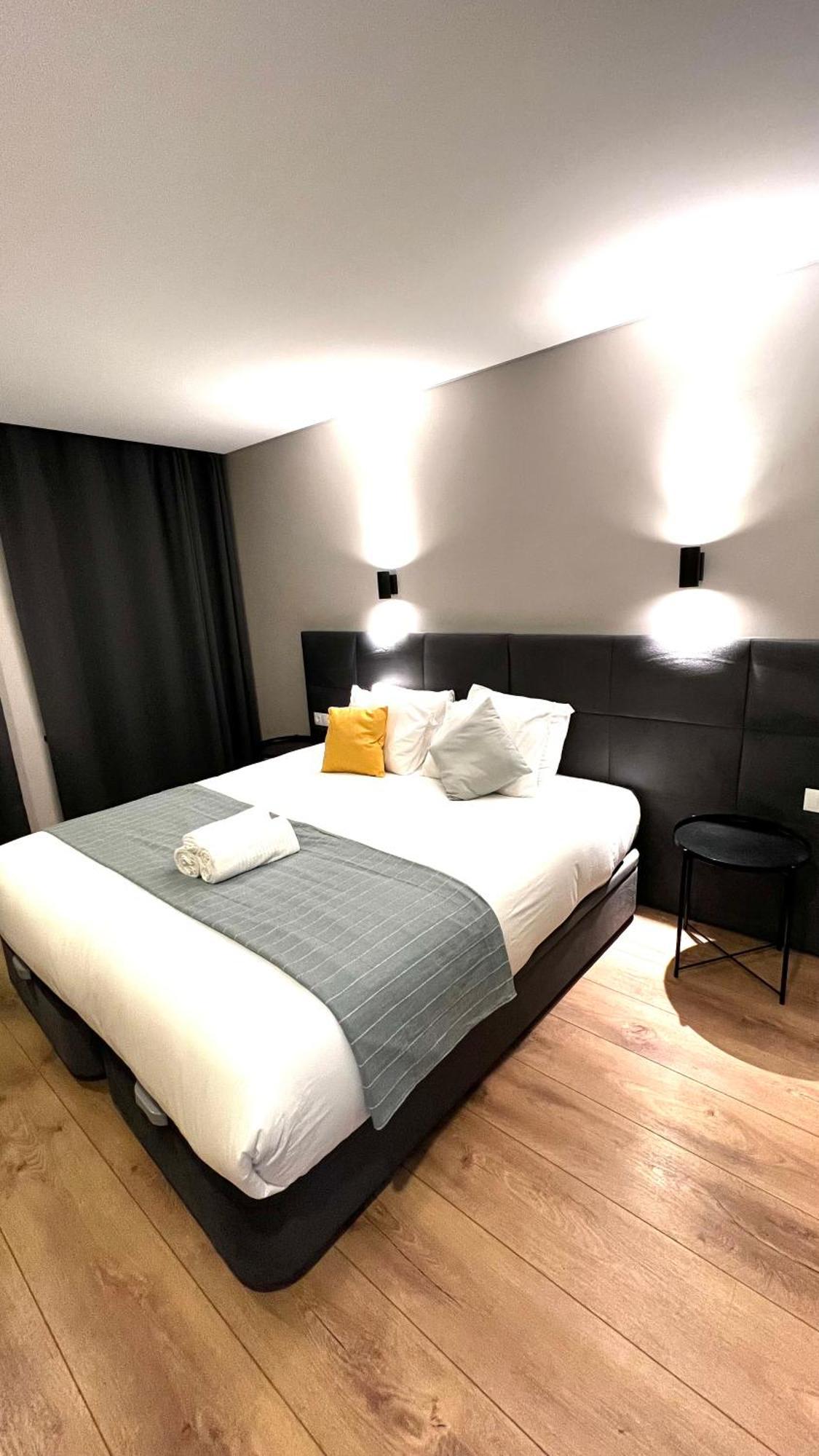 Apartamento Sociedade Farmaceutica Lissabon Buitenkant foto